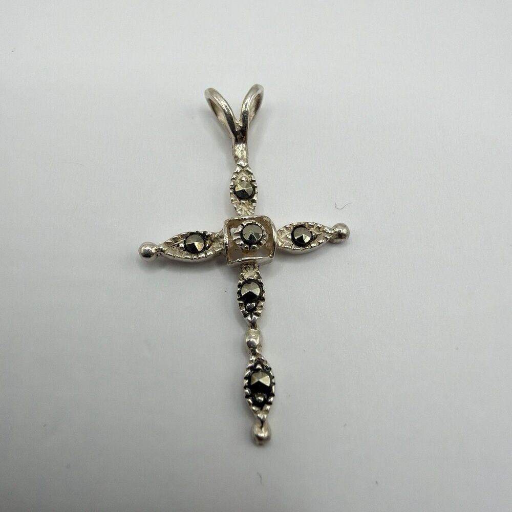 925 Sterling Silver Marcasite Cross Pendant Gothic Vintage Style 1.1g